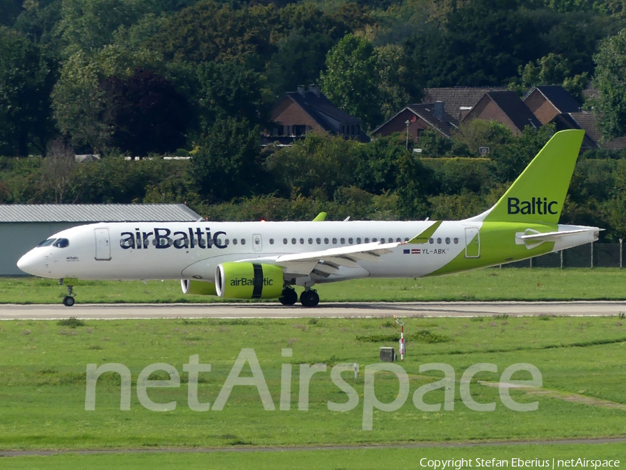 airBaltic Airbus A220-300 (YL-ABK) | Photo 584015