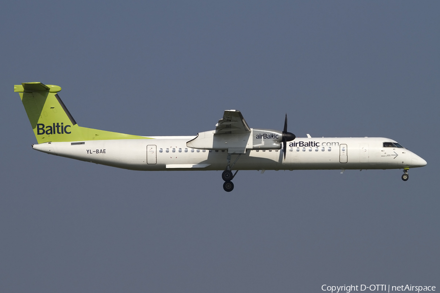 airBaltic Bombardier DHC-8-402Q (YL-BAE) | Photo 436016
