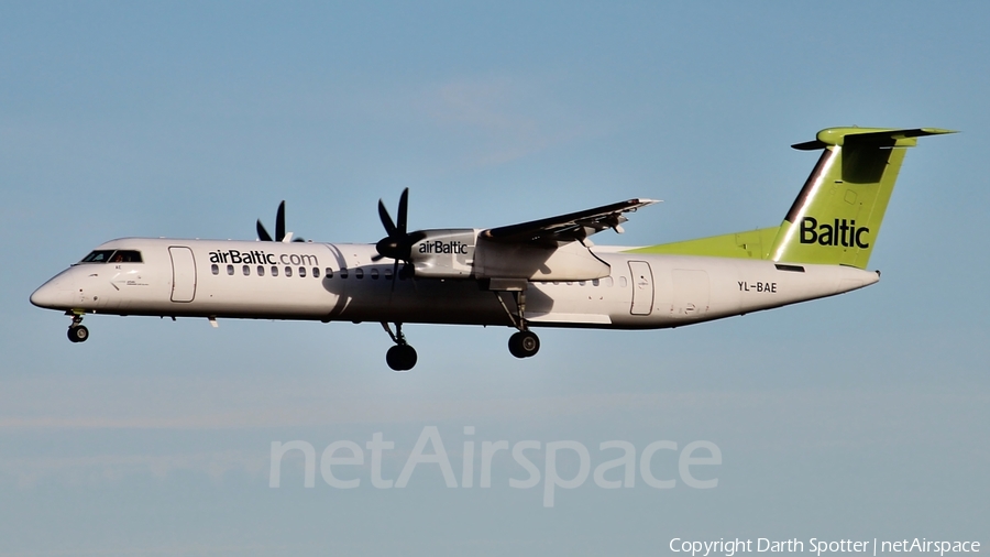 airBaltic Bombardier DHC-8-402Q (YL-BAE) | Photo 214094