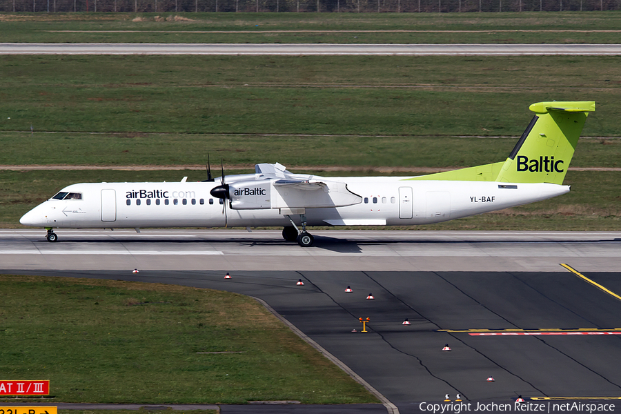 airBaltic Bombardier DHC-8-402Q (YL-BAF) | Photo 103936
