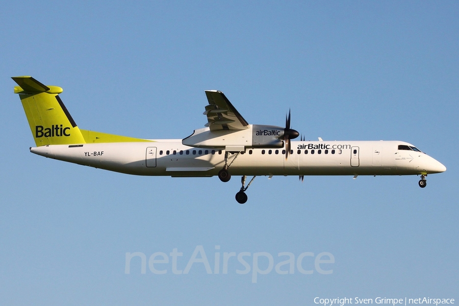 airBaltic Bombardier DHC-8-402Q (YL-BAF) | Photo 33535