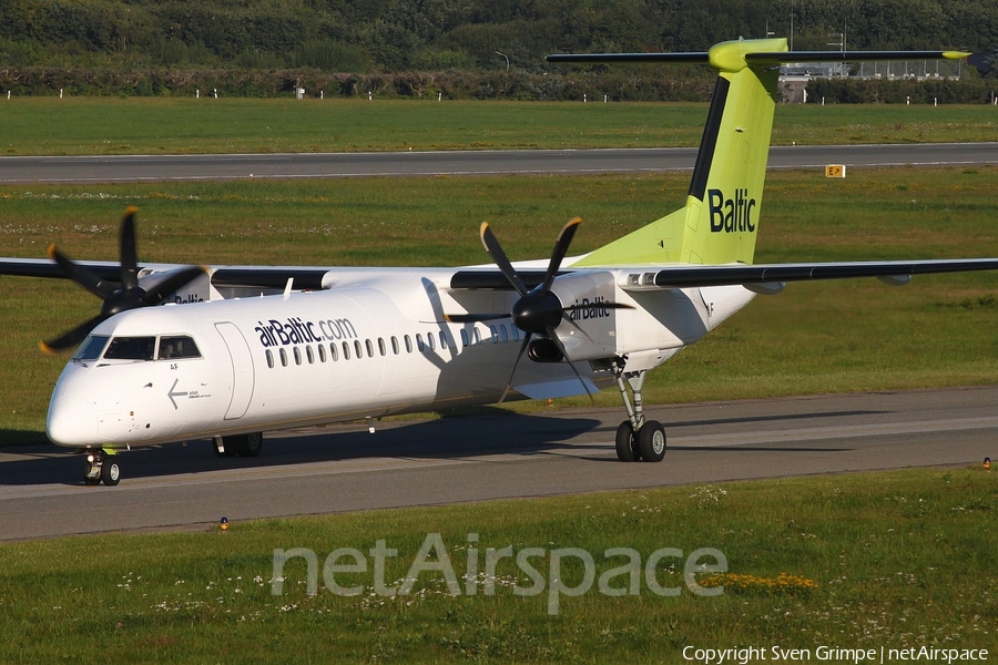 airBaltic Bombardier DHC-8-402Q (YL-BAF) | Photo 99024