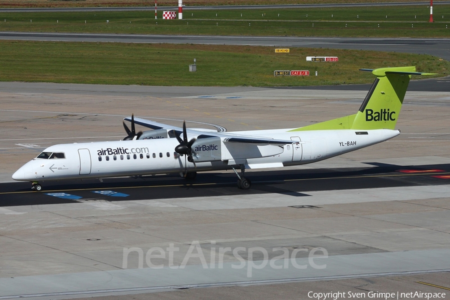 airBaltic Bombardier DHC-8-402Q (YL-BAH) | Photo 29471