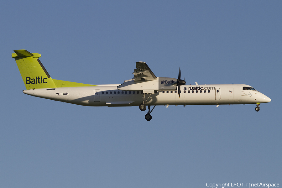 airBaltic Bombardier DHC-8-402Q (YL-BAH) | Photo 388943