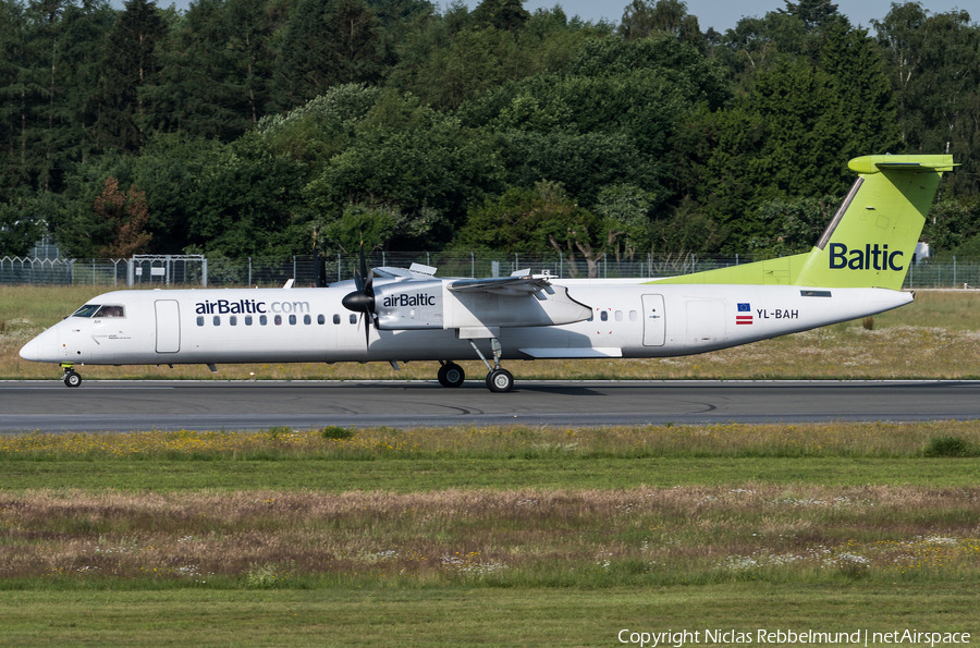 airBaltic Bombardier DHC-8-402Q (YL-BAH) | Photo 332683