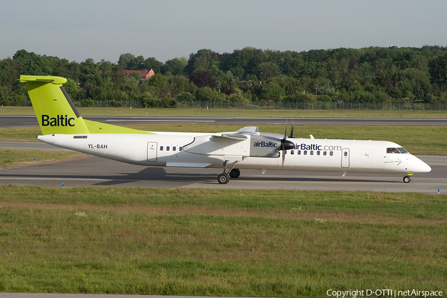airBaltic Bombardier DHC-8-402Q (YL-BAH) | Photo 359616
