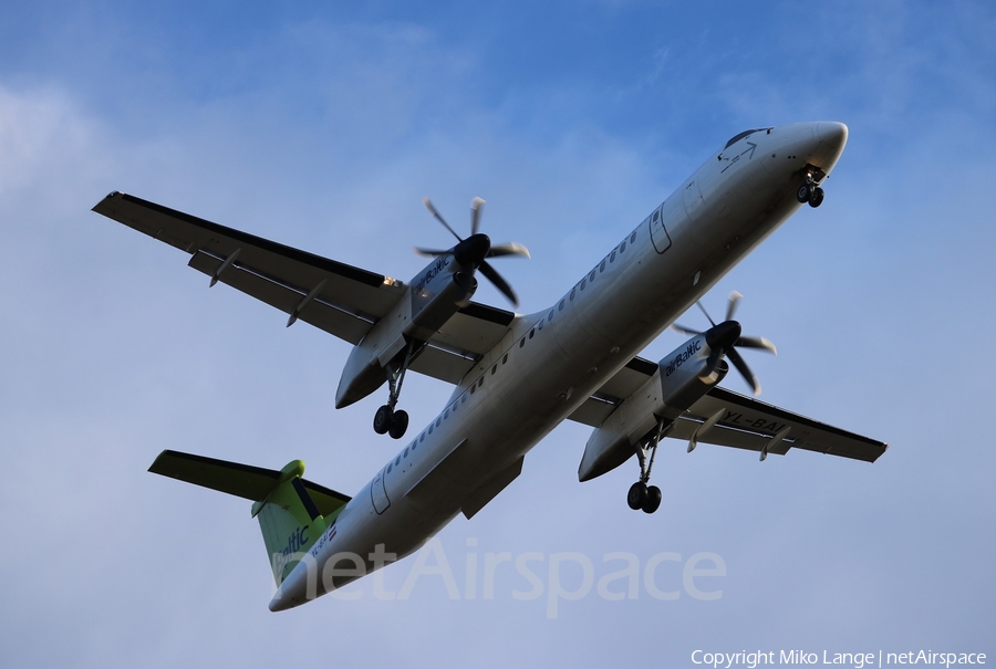 airBaltic Bombardier DHC-8-402Q (YL-BAI) | Photo 146529