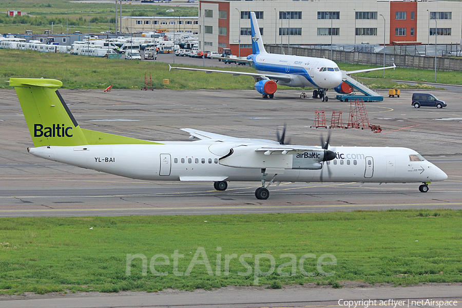 airBaltic Bombardier DHC-8-402Q (YL-BAI) | Photo 388079
