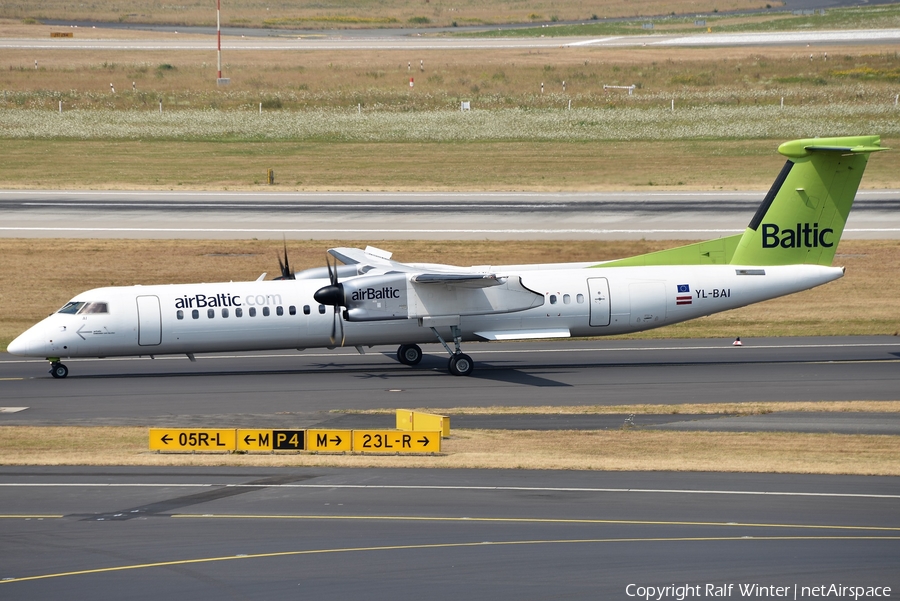 airBaltic Bombardier DHC-8-402Q (YL-BAI) | Photo 309828