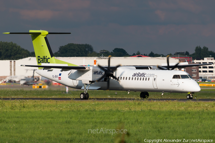 airBaltic Bombardier DHC-8-402Q (YL-BAI) | Photo 178987