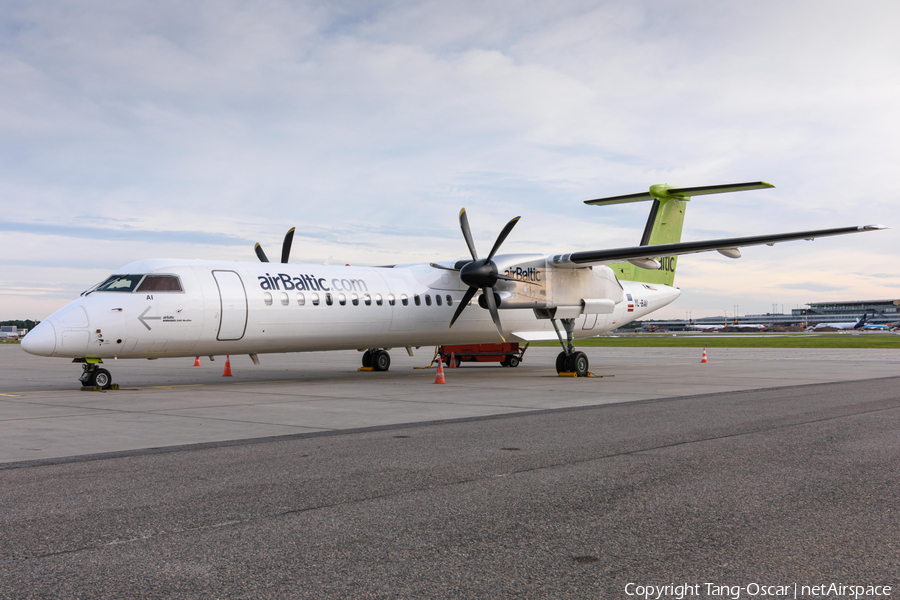 airBaltic Bombardier DHC-8-402Q (YL-BAI) | Photo 424250