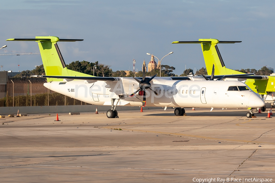 airBaltic Bombardier DHC-8-402Q (YL-BAI) | Photo 543551