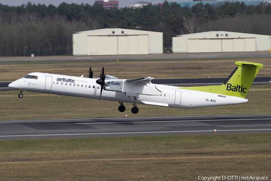 airBaltic Bombardier DHC-8-402Q (YL-BAI) | Photo 347507