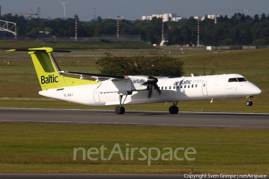 airBaltic Bombardier DHC-8-402Q (YL-BAJ) | Photo 433266