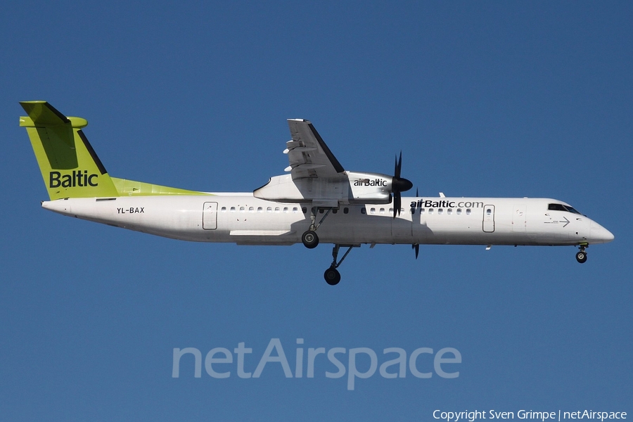 airBaltic Bombardier DHC-8-402Q (YL-BAX) | Photo 21983