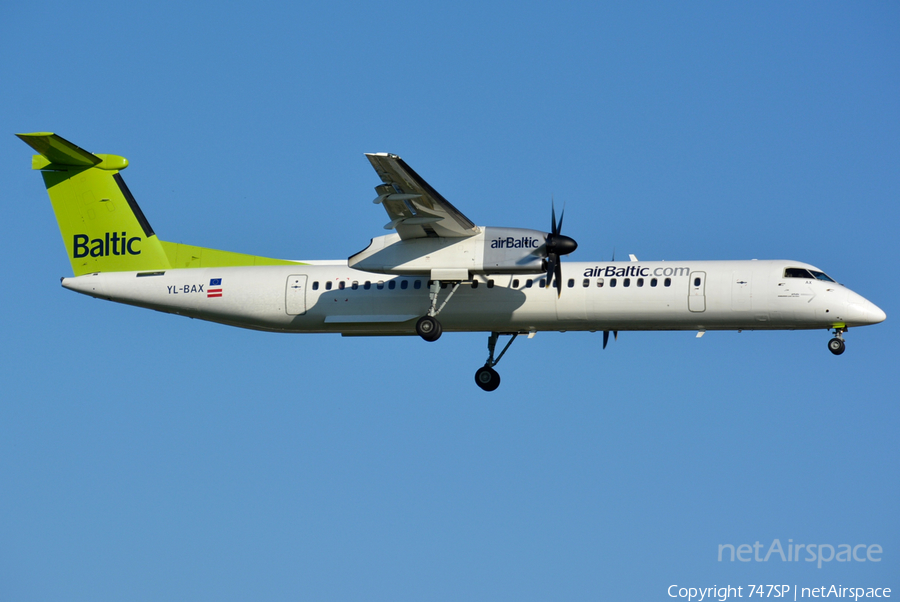 airBaltic Bombardier DHC-8-402Q (YL-BAX) | Photo 191071
