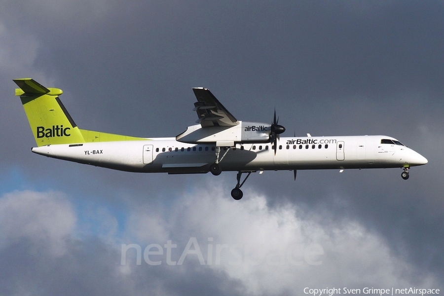 airBaltic Bombardier DHC-8-402Q (YL-BAX) | Photo 378287