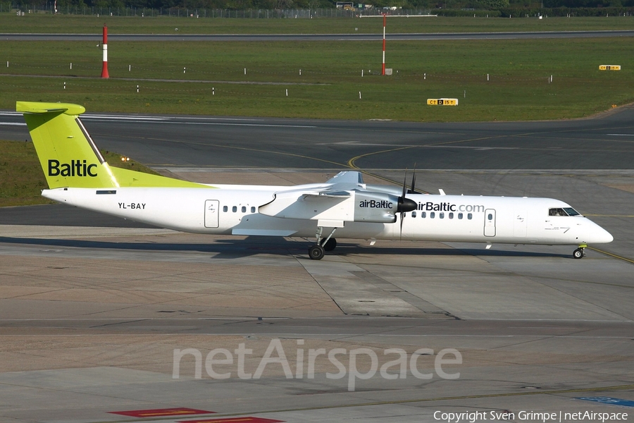 airBaltic Bombardier DHC-8-402Q (YL-BAY) | Photo 15385