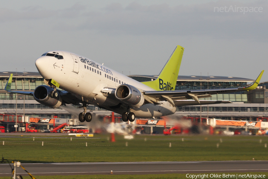 airBaltic Boeing 737-548 (YL-BBF) | Photo 39755