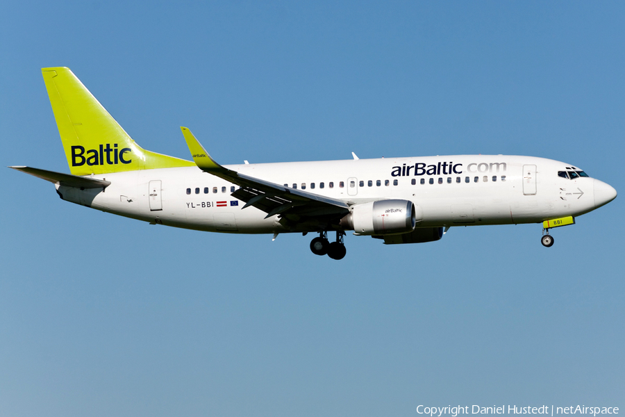 airBaltic Boeing 737-33A (YL-BBI) | Photo 479993