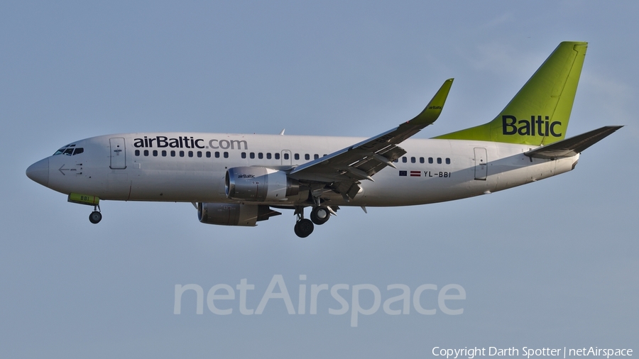 airBaltic Boeing 737-33A (YL-BBI) | Photo 230089