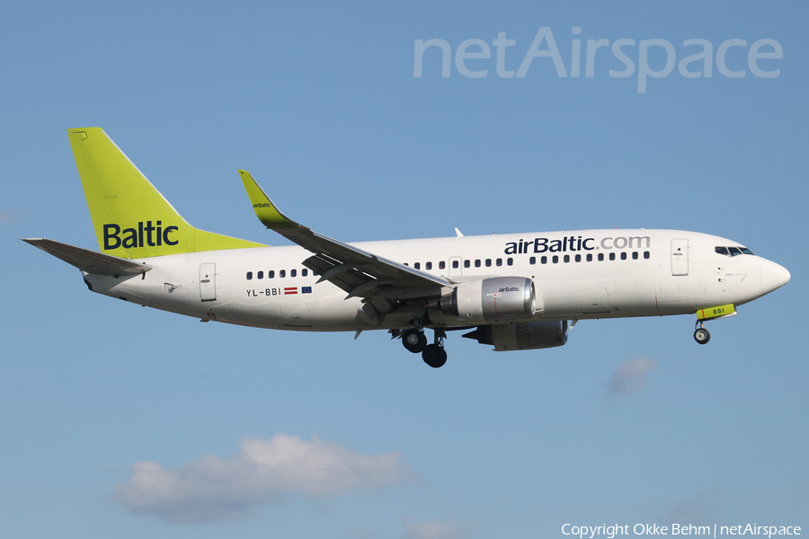 airBaltic Boeing 737-33A (YL-BBI) | Photo 324444