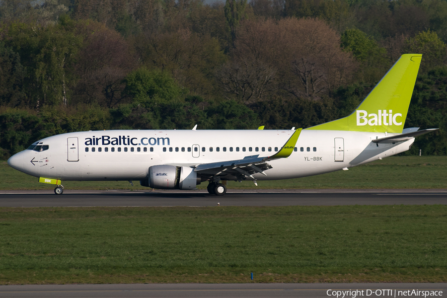 airBaltic Boeing 737-33V (YL-BBK) | Photo 198458