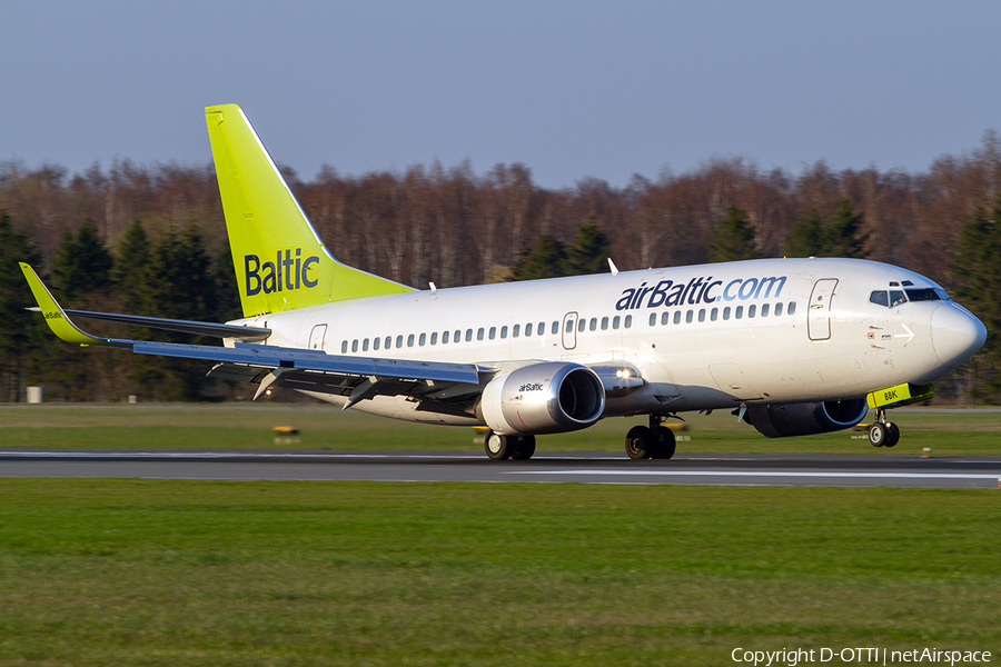 airBaltic Boeing 737-33V (YL-BBK) | Photo 287823