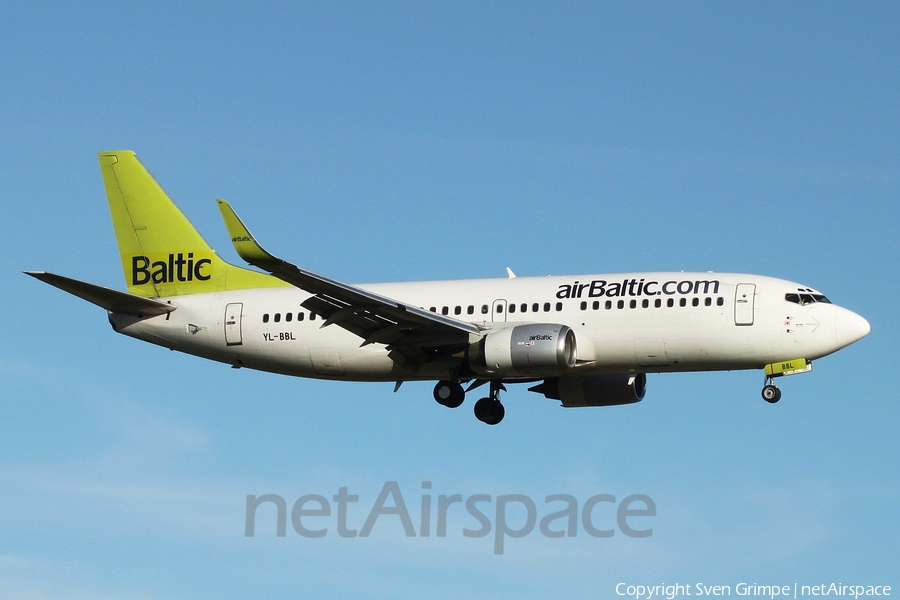airBaltic Boeing 737-33V (YL-BBL) | Photo 15673