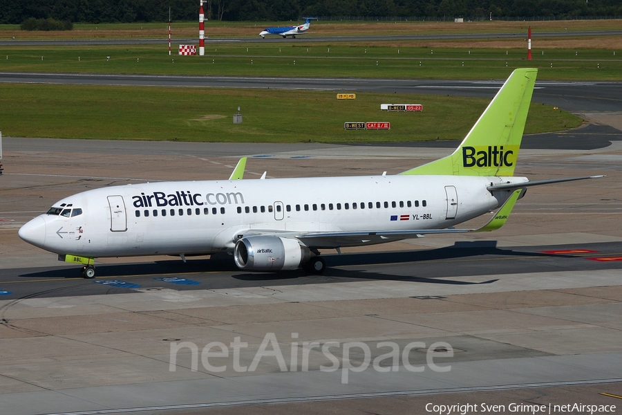 airBaltic Boeing 737-33V (YL-BBL) | Photo 51250