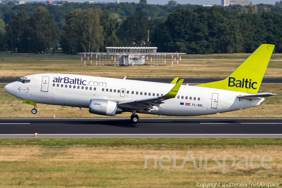 airBaltic Boeing 737-33V (YL-BBL) | Photo 120025