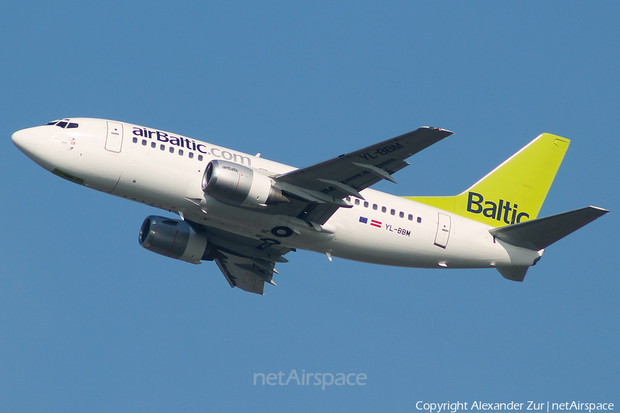 airBaltic Boeing 737-522 (YL-BBM) | Photo 436153