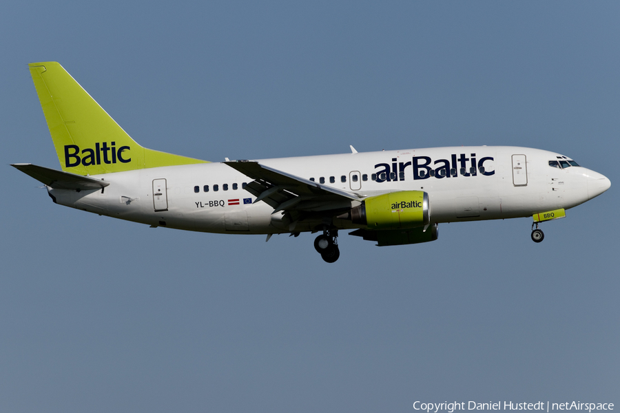 airBaltic Boeing 737-522 (YL-BBQ) | Photo 426180