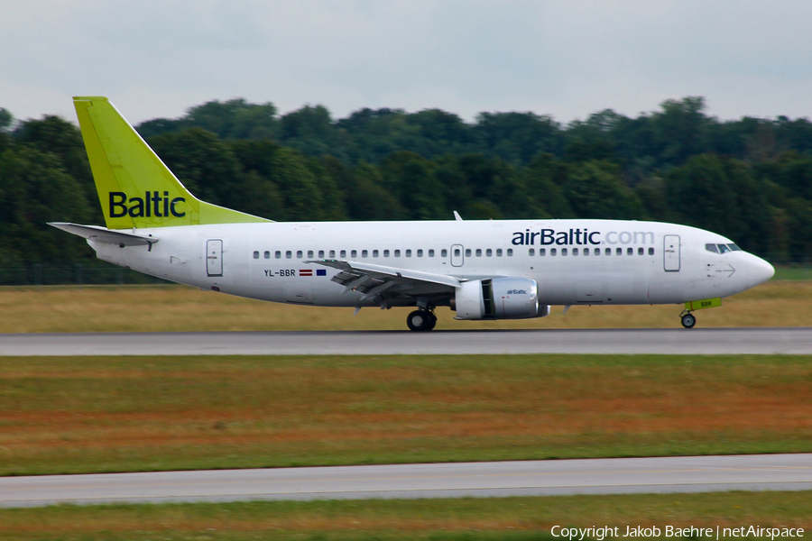 airBaltic Boeing 737-31S (YL-BBR) | Photo 176413
