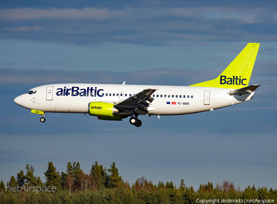 airBaltic Boeing 737-31S (YL-BBR) | Photo 313401