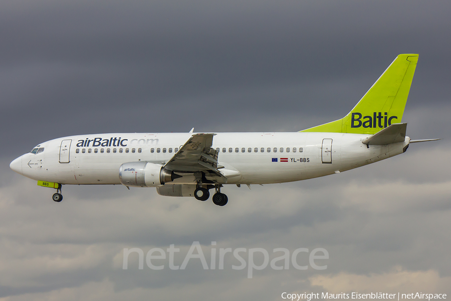 airBaltic Boeing 737-31S (YL-BBS) | Photo 45211