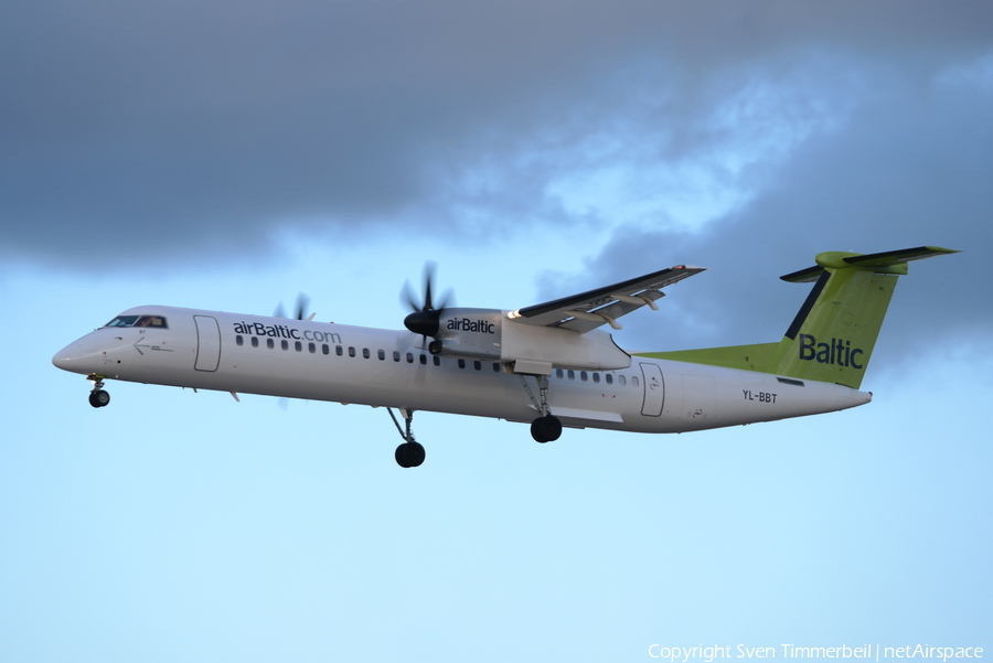 airBaltic Bombardier DHC-8-402Q (YL-BBT) | Photo 102828