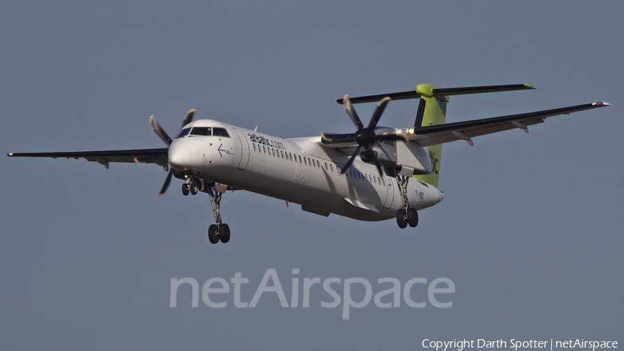airBaltic Bombardier DHC-8-402Q (YL-BBT) | Photo 227125