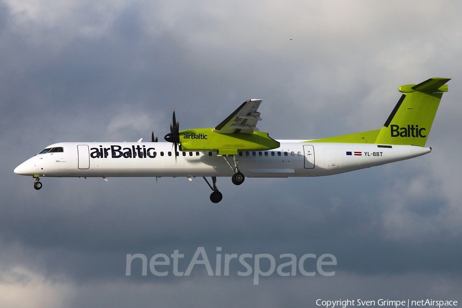airBaltic Bombardier DHC-8-402Q (YL-BBT) | Photo 168681