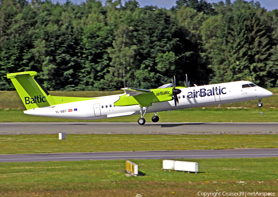 airBaltic Bombardier DHC-8-402Q (YL-BBT) | Photo 229743