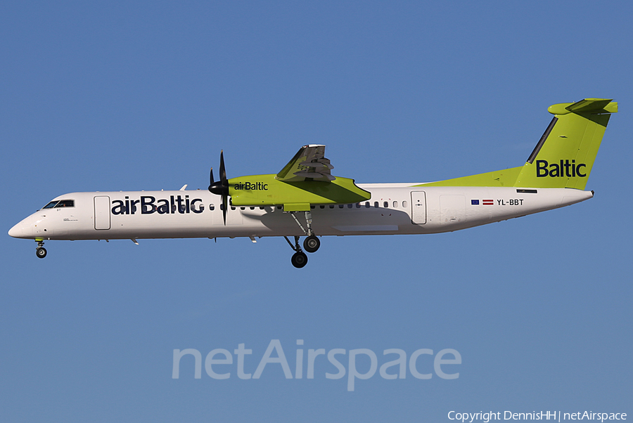 airBaltic Bombardier DHC-8-402Q (YL-BBT) | Photo 435637