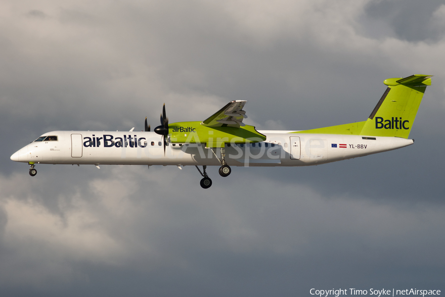 airBaltic Bombardier DHC-8-402Q (YL-BBV) | Photo 345425