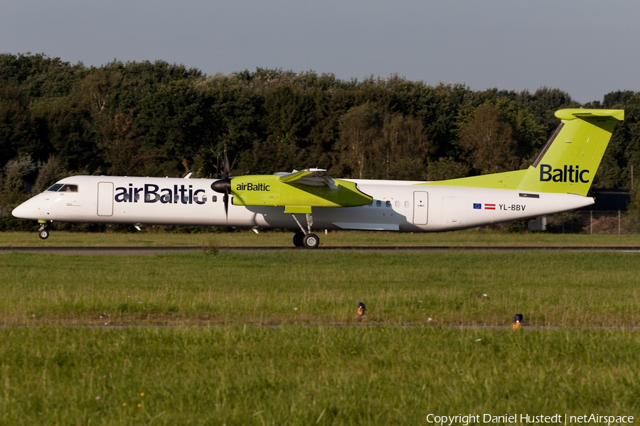 airBaltic Bombardier DHC-8-402Q (YL-BBV) | Photo 466868