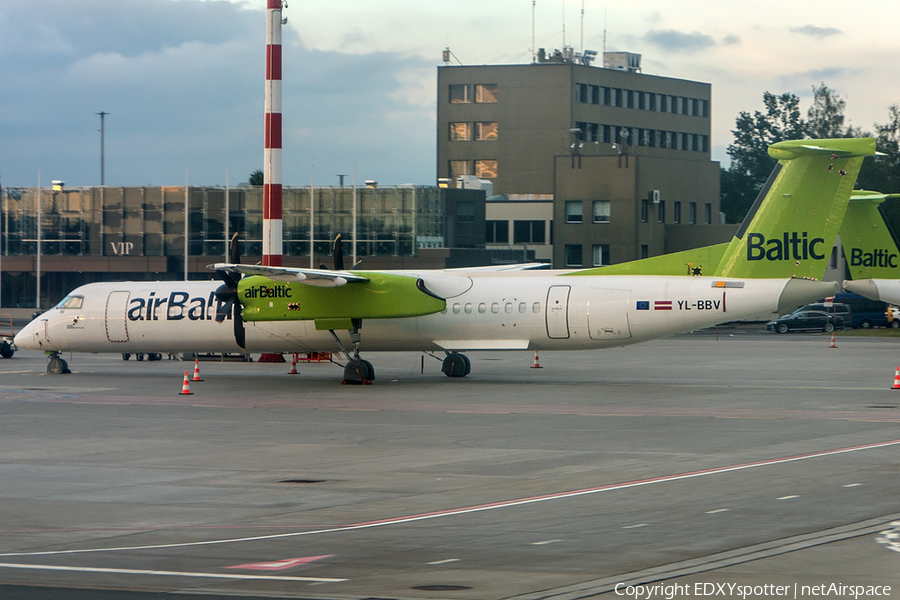 airBaltic Bombardier DHC-8-402Q (YL-BBV) | Photo 395460