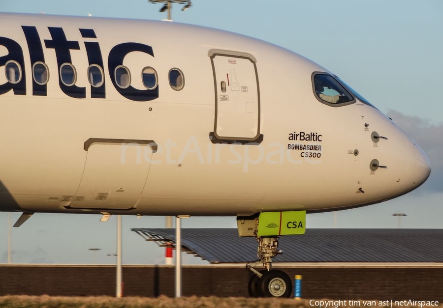 airBaltic Airbus A220-300 (YL-CSA) | Photo 148561