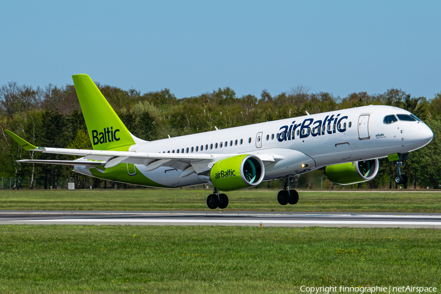 airBaltic Airbus A220-300 (YL-CSA) | Photo 446617