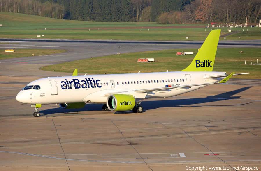 airBaltic Airbus A220-300 (YL-CSC) | Photo 153877