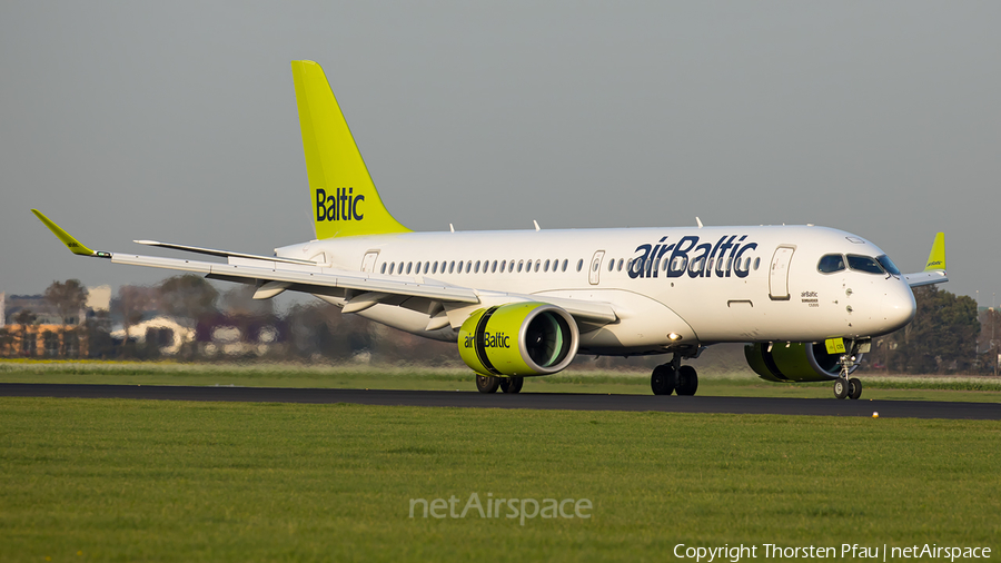 airBaltic Airbus A220-300 (YL-CSD) | Photo 194104