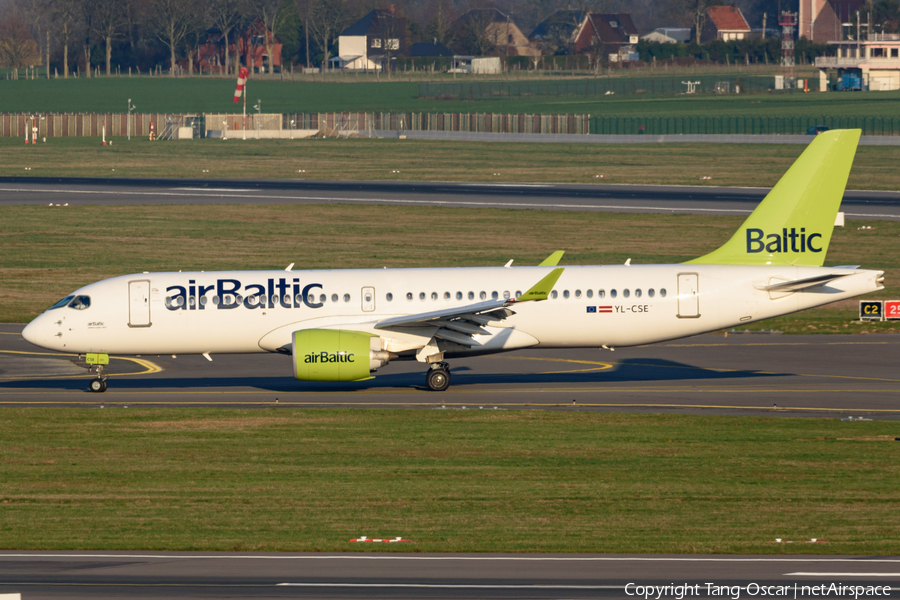 airBaltic Airbus A220-300 (YL-CSE) | Photo 424249