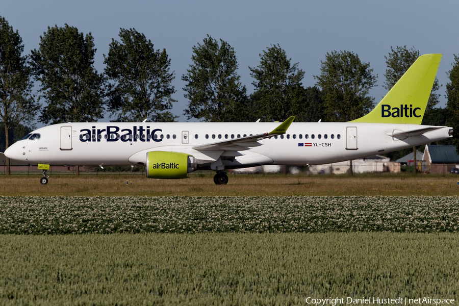 airBaltic Airbus A220-300 (YL-CSH) | Photo 411620